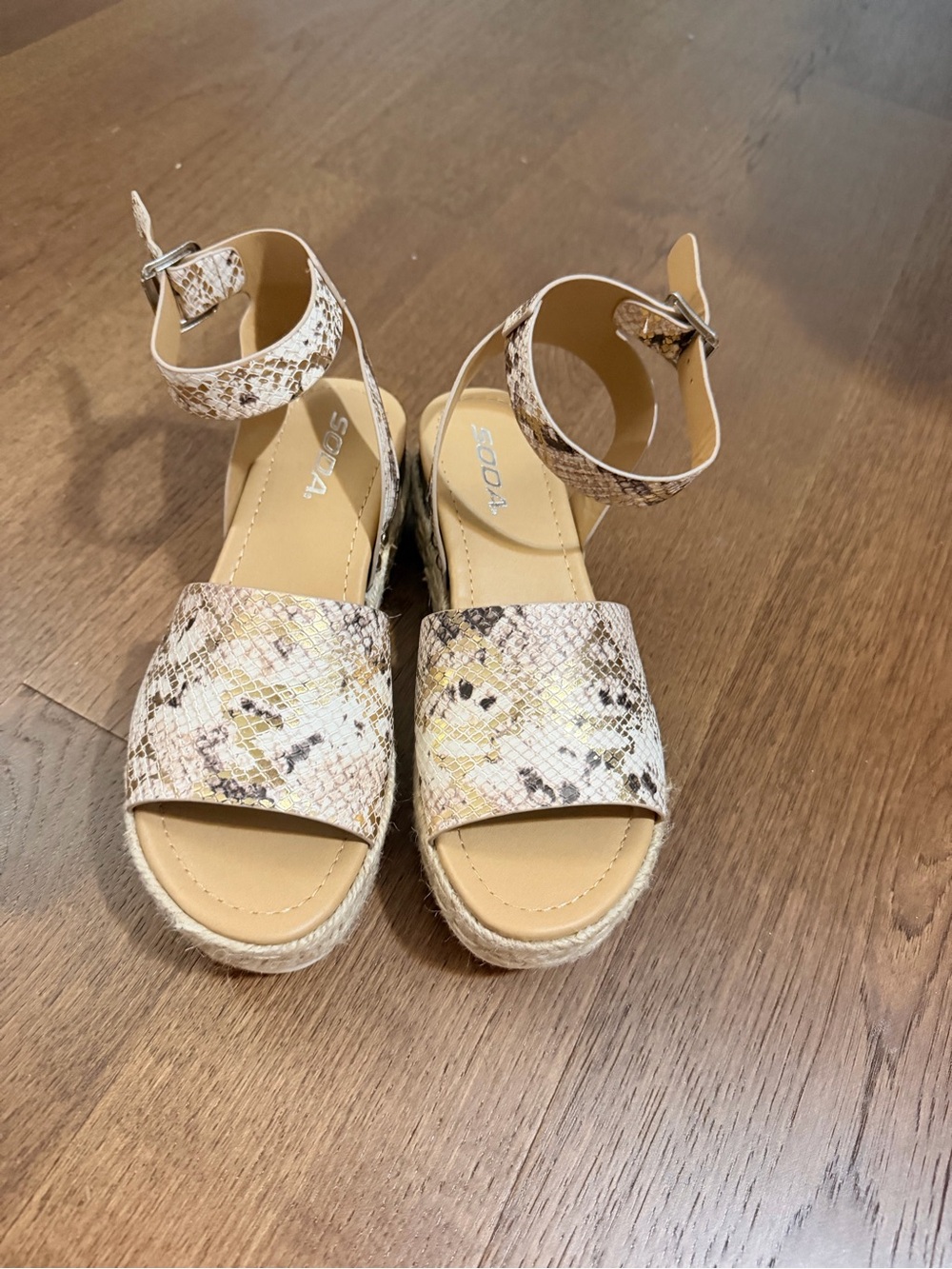 *NEVER WORN* Soda Snake-Print Ankle Strap Wedge Sandals in Beige and Cream